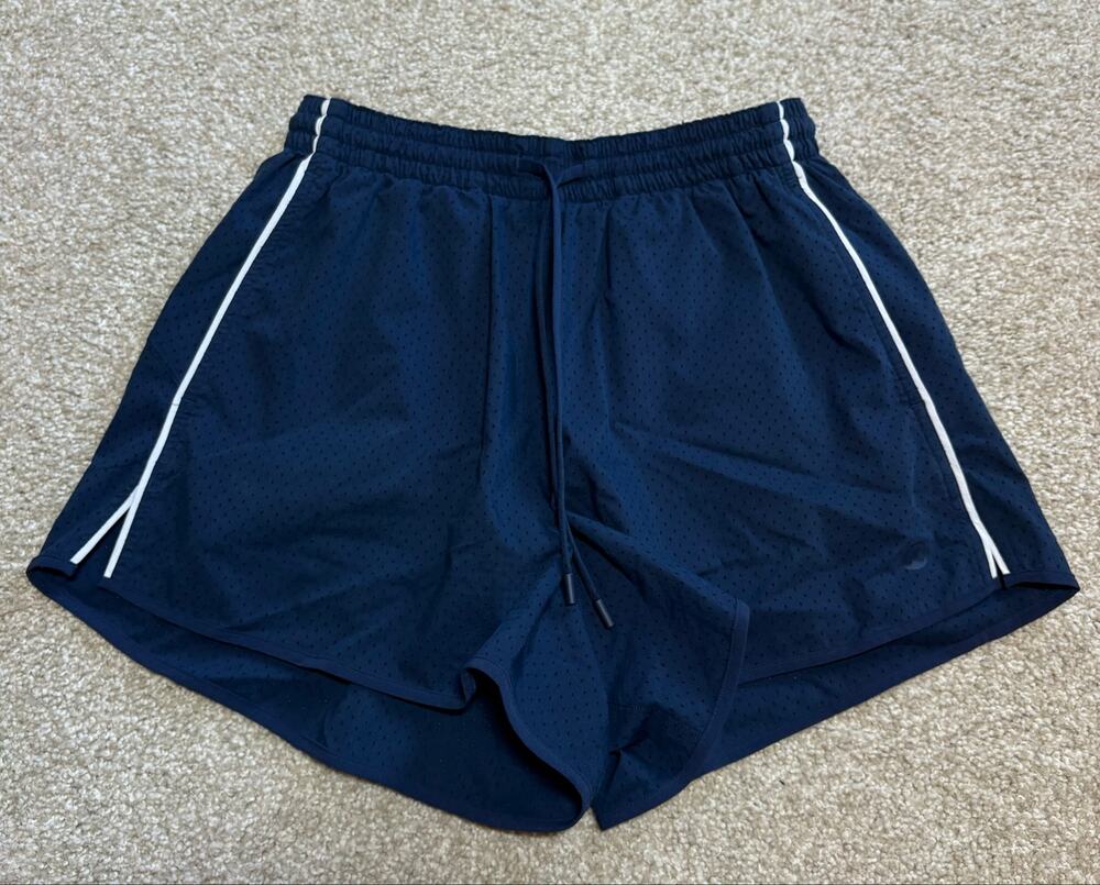 Lululemon Court Rival High-Rise Short Perforated Navy Blue Sz 4
